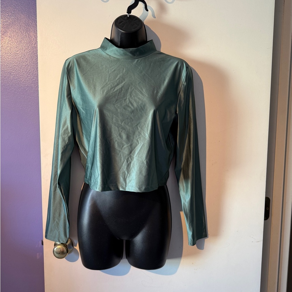 Wild Fable Green Long Sleeve Crop Top